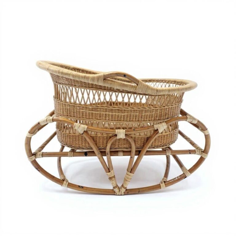 Berceaux en rotin naturel disponible chez Zen Évasion