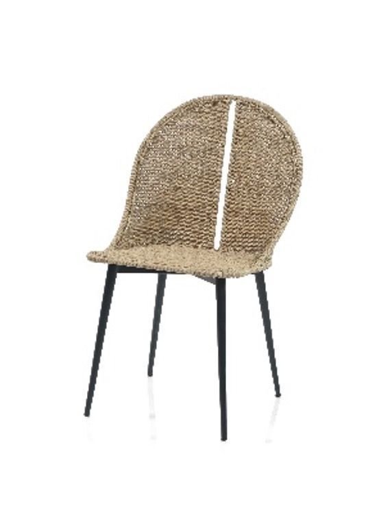 Chaise en rotin avec cadre en fer disponible chez Zen Évasion