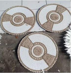 Décoration murale perles coquillages disponible chez Zen Évasion