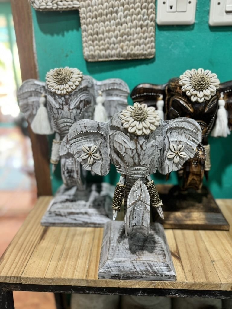 Décoration tête éléphant bois disponible chez Zen Évasion