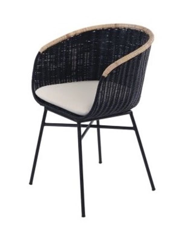 Fauteuil en rotin naturel avec cadre en fer disponible chez Zen Évasion