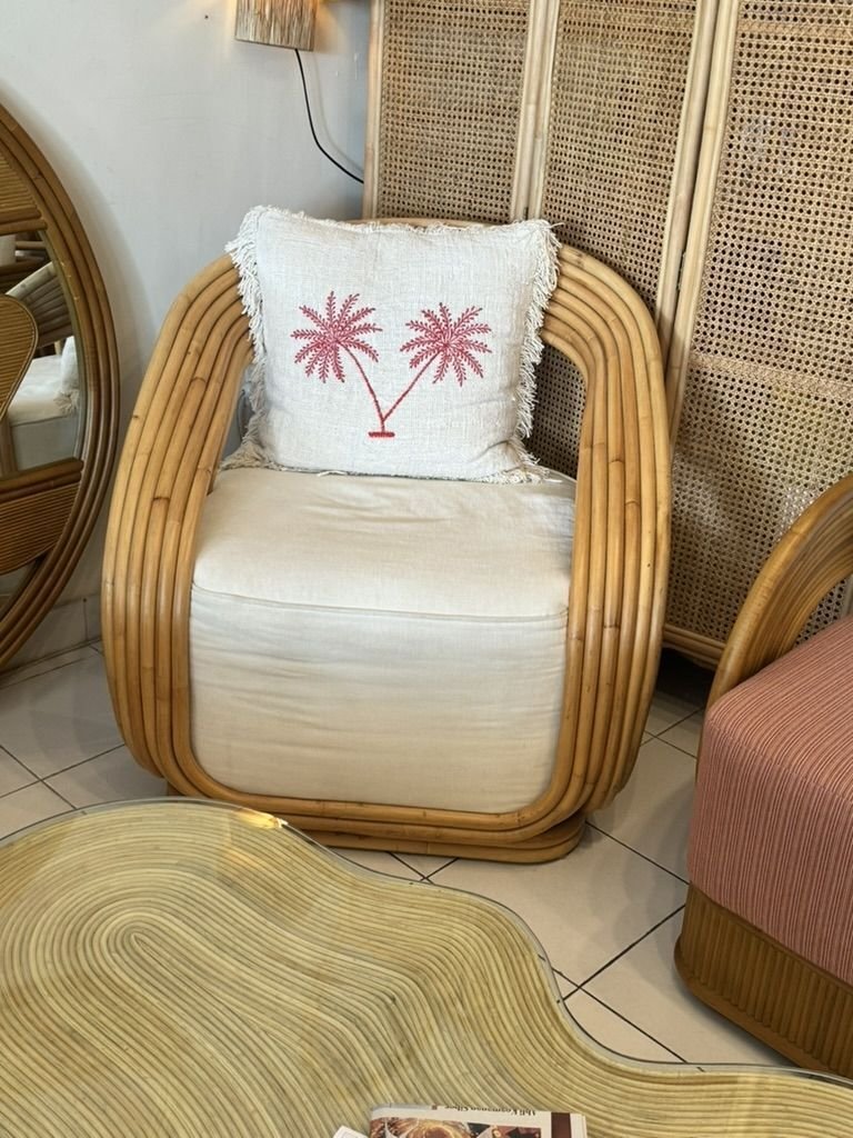 Fauteuil en rotin naturel disponible chez Zen Évasion