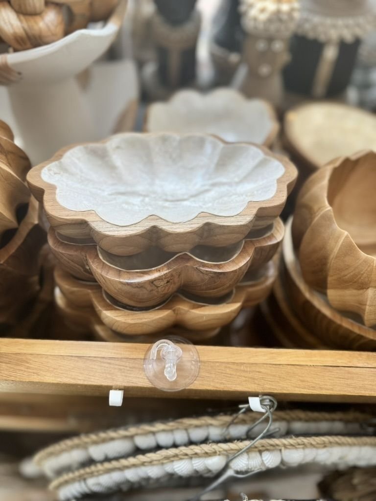 Plateau bois coquillage disponible chez Zen Évasion