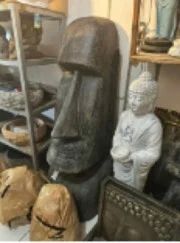 Statue moaï en béton fibré disponible chez Zen Évasion