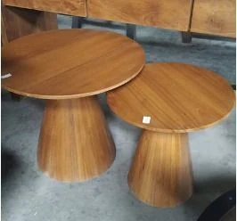 Table basse en teck disponible chez Zen Évasion
