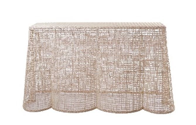 Table console en rotin naturel avec cadre en fer disponible chez Zen Évasion