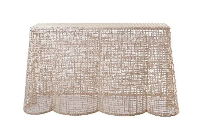 Table console en rotin naturel avec cadre en fer disponible chez Zen Évasion