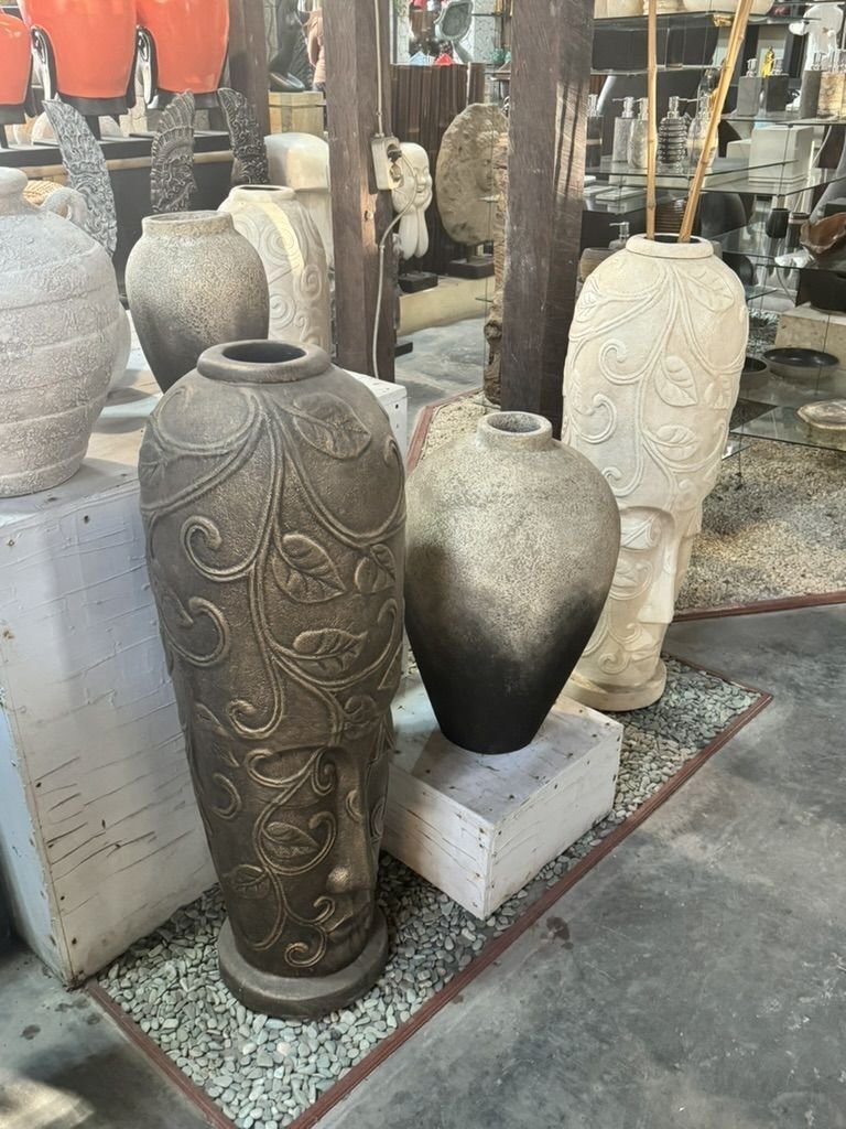 Vase Bouddha en fibre de ciment disponible chez Zen Évasion