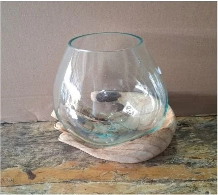 Mains en verre fondu sur bois disponible chez Zen Évasion