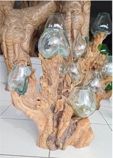 Verre fondu sur bois de gliricidia disponible chez Zen Évasion
