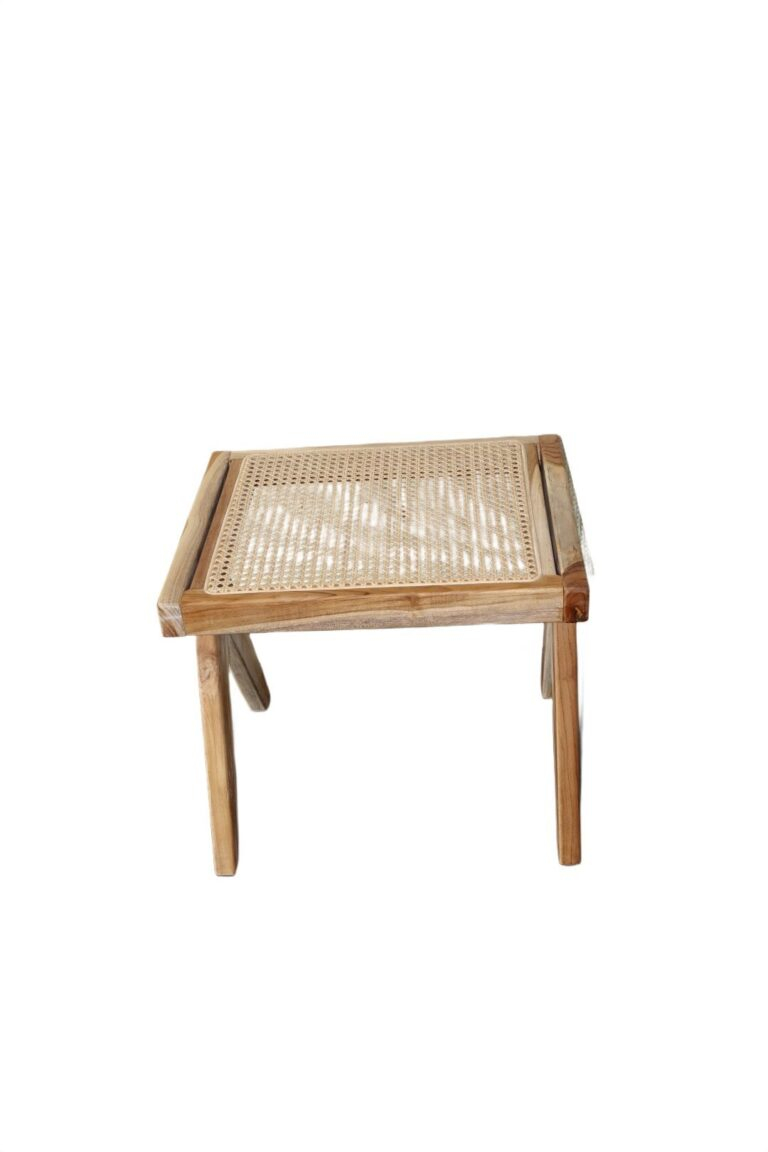 Banc en teck disponible chez Zen Évasion