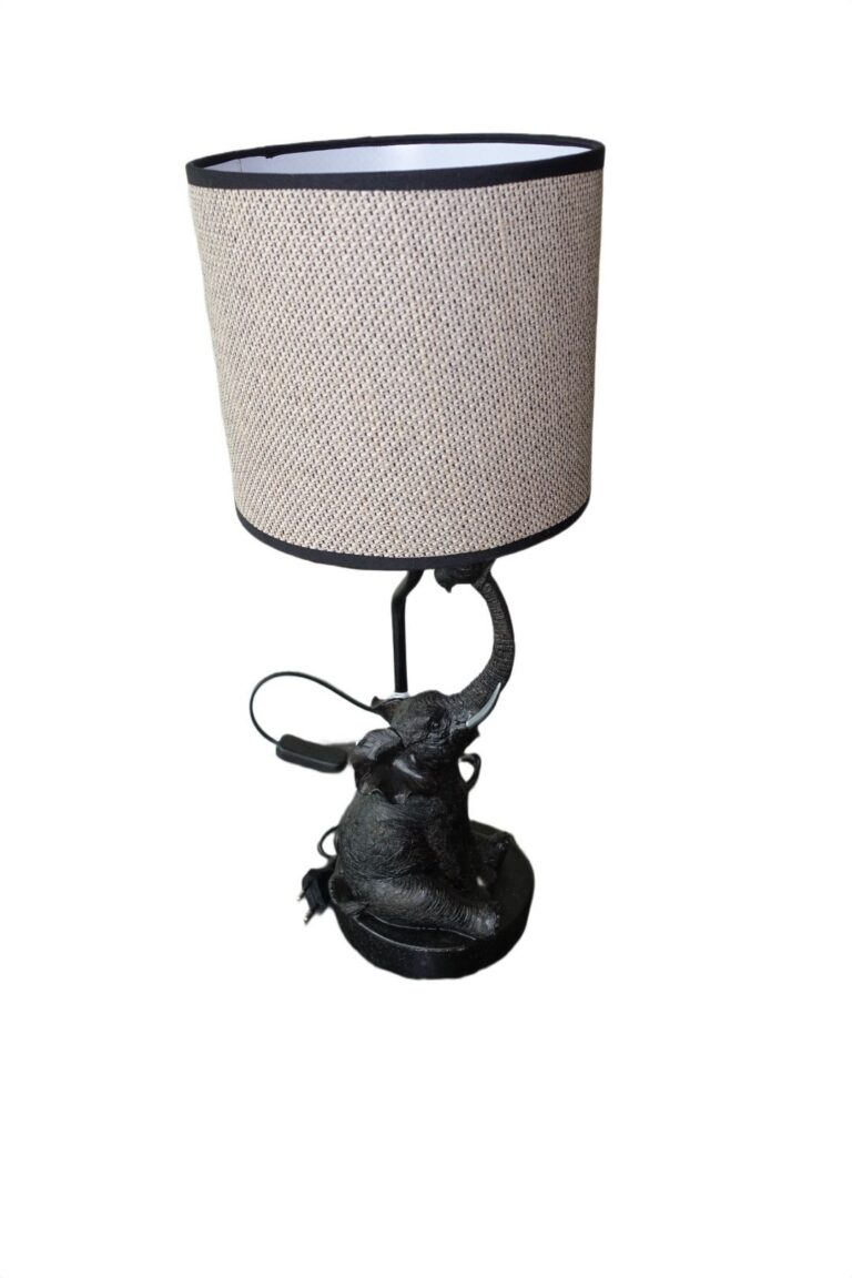 Lampe de table éléphant disponible chez Zen Évasion