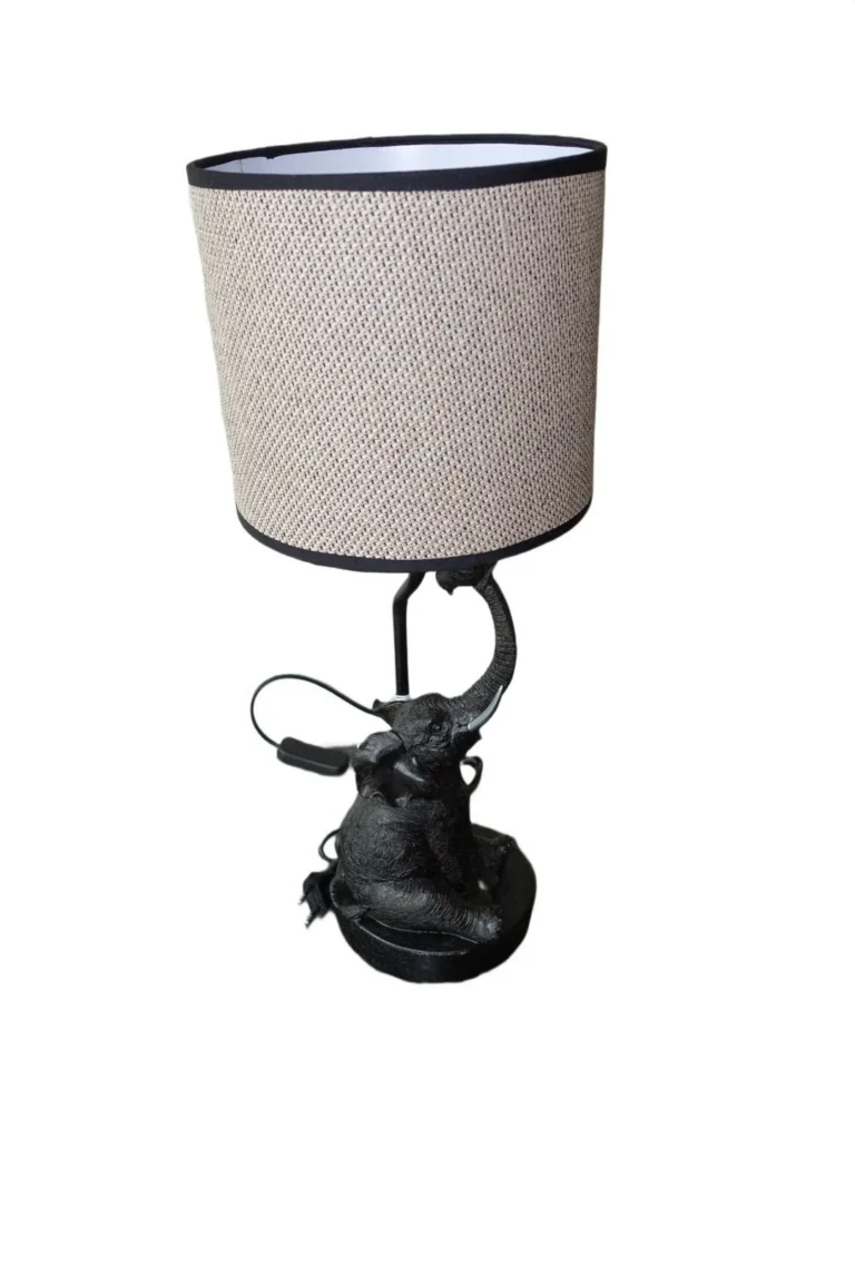 Lampe de table éléphant disponible chez Zen Évasion
